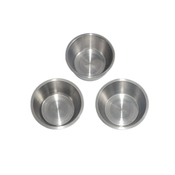 Crucible molybdène